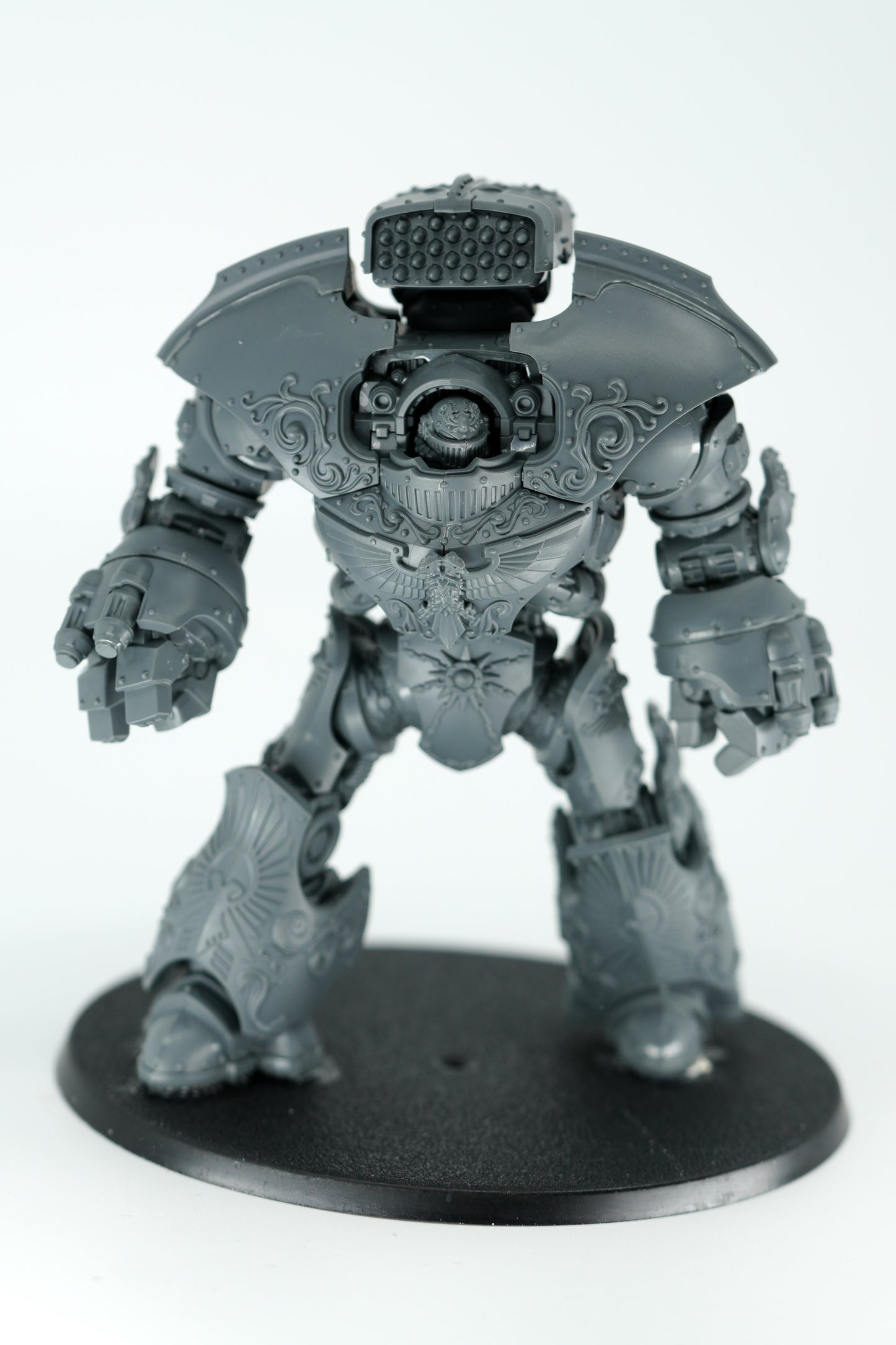 Telemon Dreadnought with magnetized swappable arms, finished model, first view